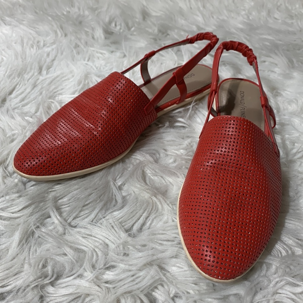 DONALD J Pliner Maci leather sandals perforated w metallic silver peeking sz 11 - Picture 10 of 10